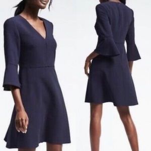 Banana Republic V-Neck Fit and Flare 3/4 Flutter Sleeve Dress, Size 4